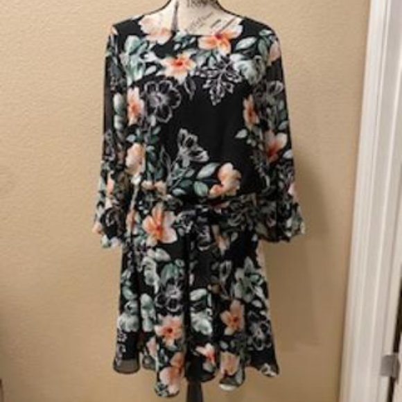Vince Camuto Dresses & Skirts - VINCE CAMUTO BLACK FLORAL CHIFFON PARTY DRESS 16